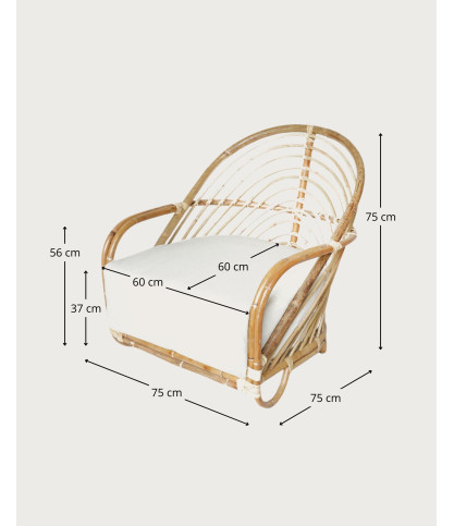 Gaia - Geflochtener Rattan-Sessel und weißes Kissen