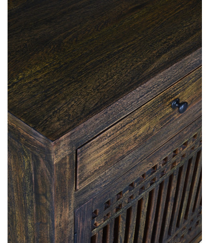 Kumo - Aparador de madera maciza de acacia con frentes de listones de madera