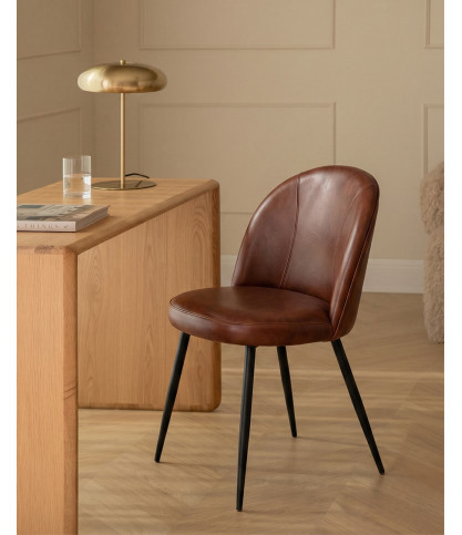 Chaise en cuir marron