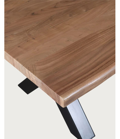 Hino - Mesa de comedor de madera maciza de acacia y metal.