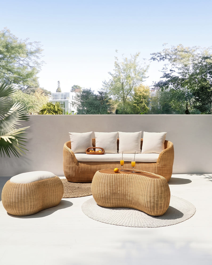 Banua - Gartenmöbelset aus geflochtenem Rattan mit Sofa, Hocker und Couchtisch