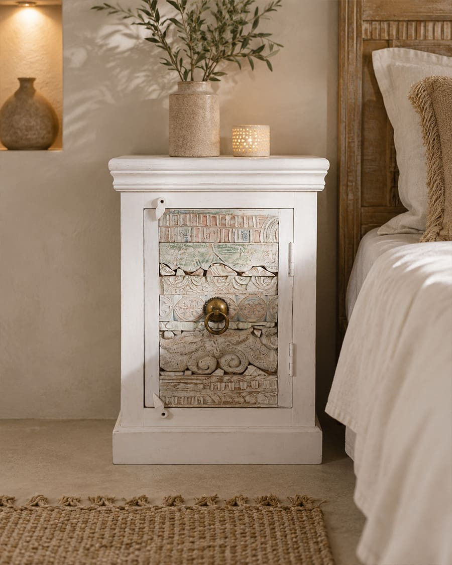 Viva - 1 door bedside table in solid carved mango wood